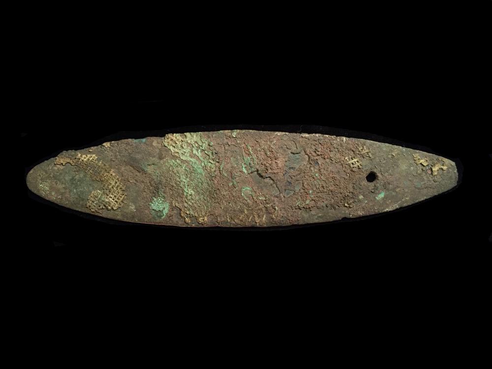 COPPER PENDANT WITH BASKETRY FRAGMENTS